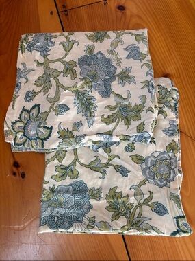 POTTERY BARN *Standard* Set/2 Cream Blue Floral Sham Pillowcase Covers